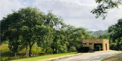 Venta de lote en conjunto cerrado vereda Los Planes, cuenta con piscina, zonas infantiles, vigilancia. 

