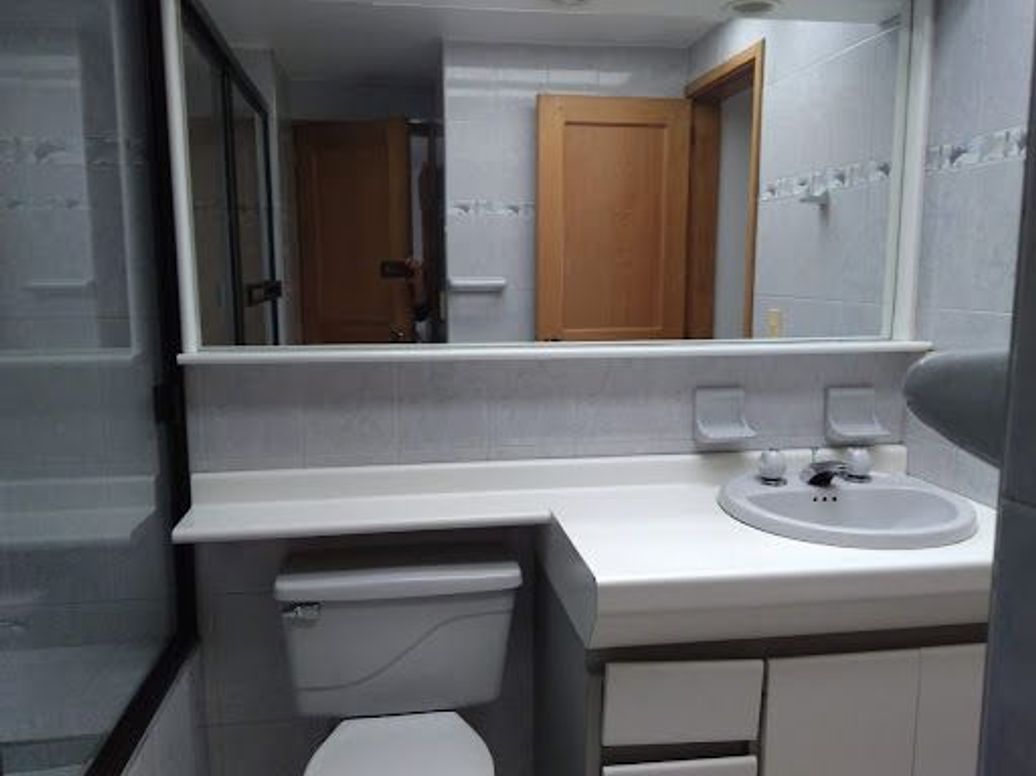 Apartamento de 3 alcobas en venta en Santa Barbara, Bogotá, 154 m² · foto 17 de 20
