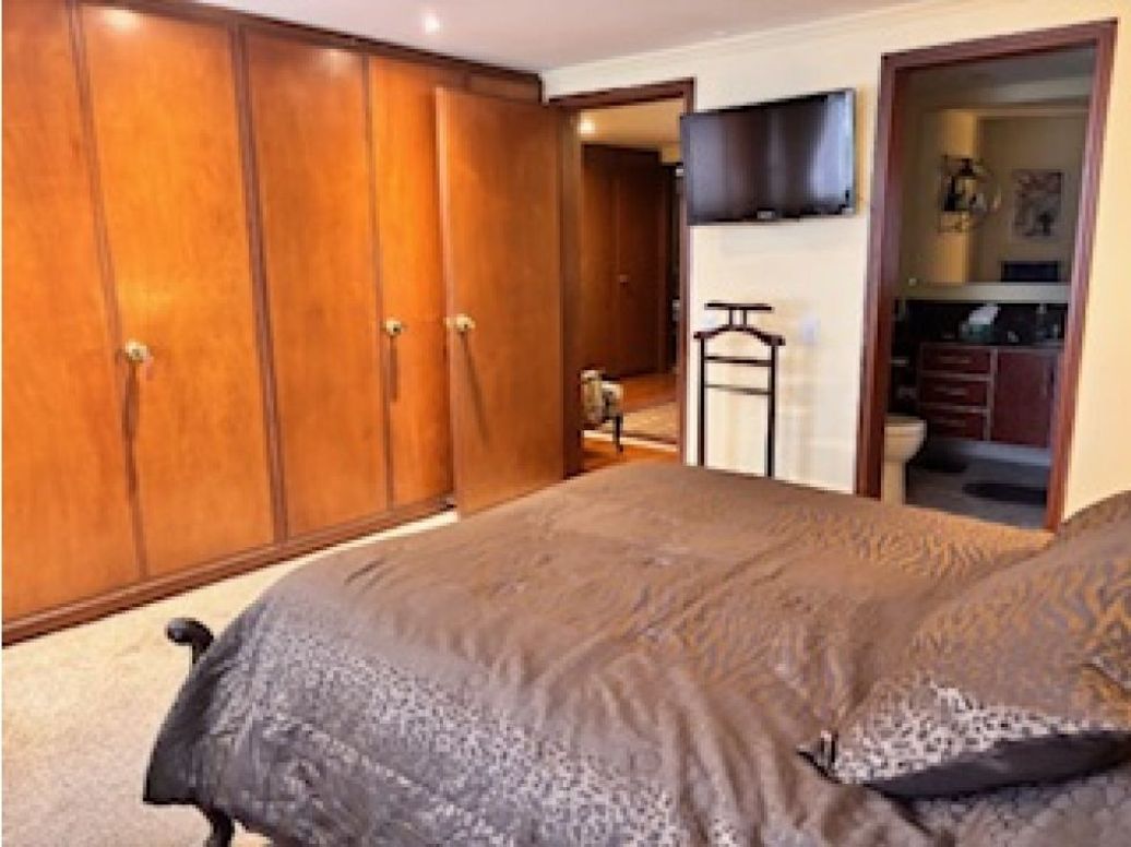 Apartamento de 3 alcobas en venta en Chico, Bogotá, 188 m² · foto 10 de 14