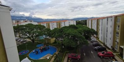 9080FR784 ¡Descubre tu nuevo hogar en una unidad residencial ubicada en el barrio Ciudad Pacífica, al sur de la ciudad! Este espacio, en una zona tranquila y segura, está rodeado de todo lo que necesitas: colegios, universidades, restaurantes, zonas de entretenimiento y centros comerciales a pocos minutos. Disfruta de amplias zonas verdes, gimnasio, canchas de fútbol y baloncesto, piscina, zona BBQ y juegos infantiles para compartir momentos inolvidables con tu familia. Además, cuenta con parqueaderos comunitarios y para visitantes, acceso pavimentado, transporte público cercano y es amigable con las mascotas. Vive con comodidad, diversión y tranquilidad en un lugar diseñado para ti.

¡Contáctanos hoy y da el primer paso hacia el hogar de tus sueños!
