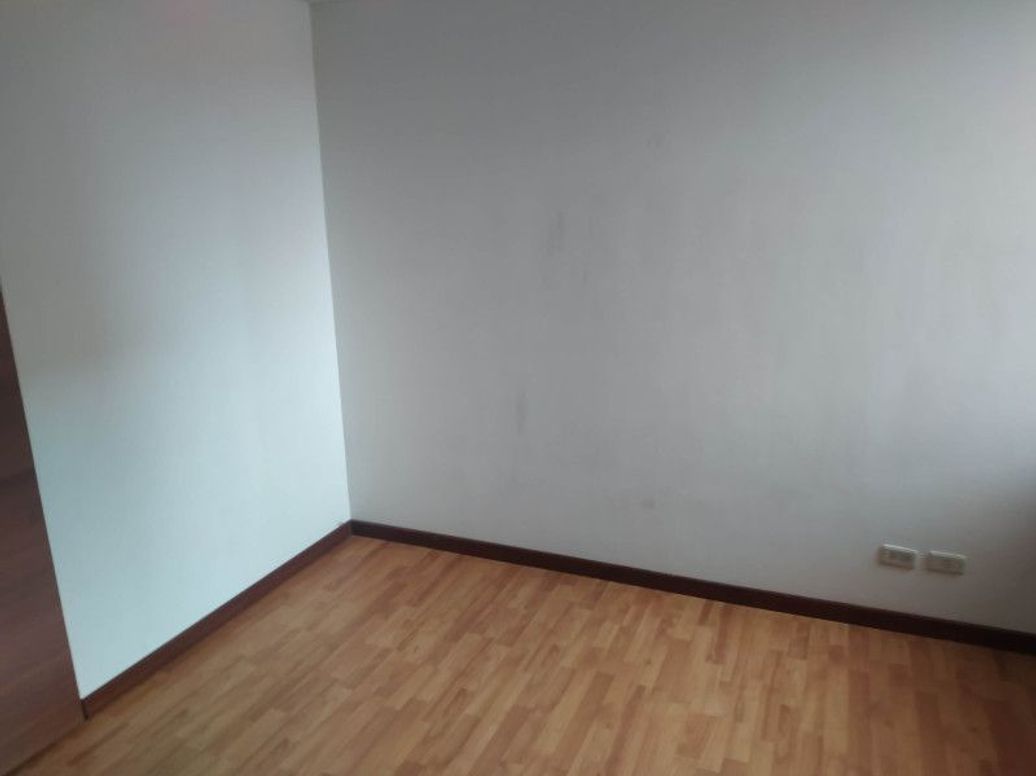 Apartamento de 3 alcobas en venta en Santa Helena Et. I, Bogotá, 54 m² · foto 2 de 18