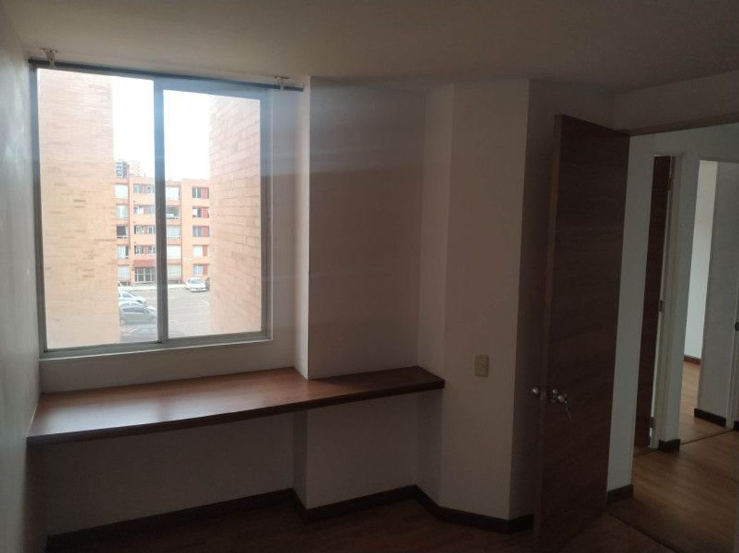 Apartamento de 3 alcobas en venta en Santa Helena Et. I, Bogotá, 54 m² · foto 4 de 18