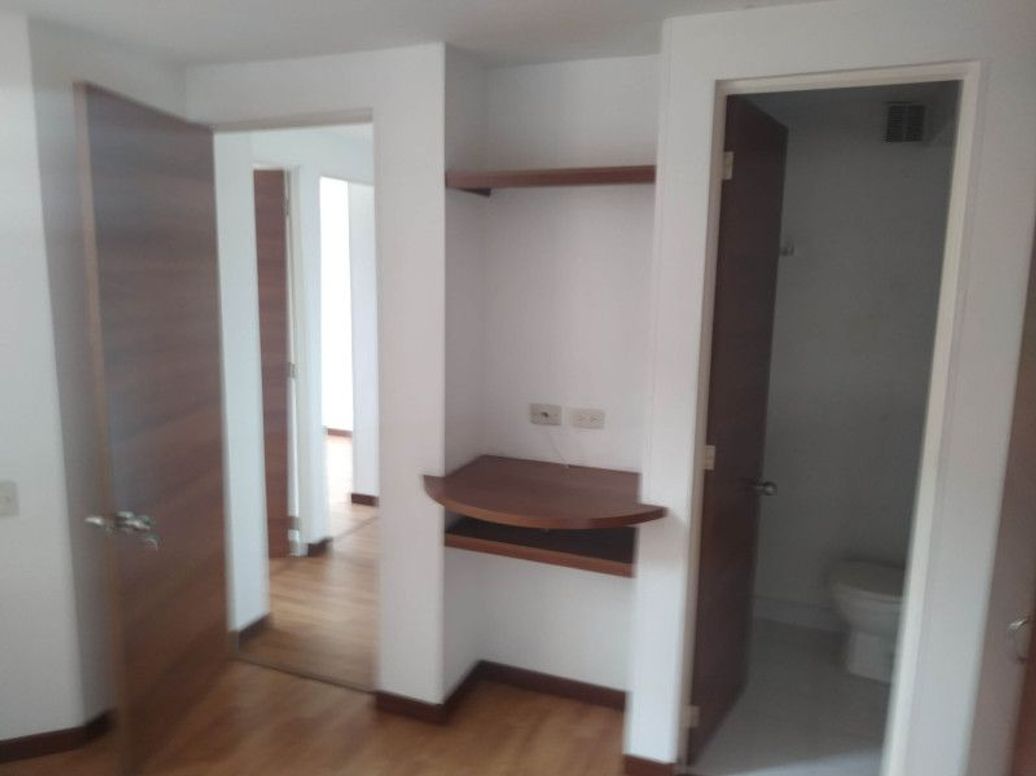 Apartamento de 3 alcobas en venta en Santa Helena Et. I, Bogotá, 54 m² · foto 5 de 18