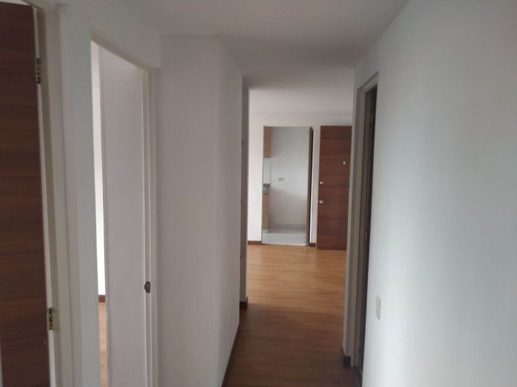Apartamento de 3 alcobas en venta en Santa Helena Et. I, Bogotá, 54 m² · foto 8 de 18