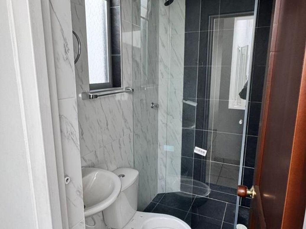 Casa de 6 alcobas en venta en El Retazo, Bogotá, 275 m² · foto 11 de 16