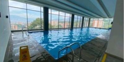 ? ¡Tu próximo hogar te espera  Ciudad Natural! ?

Disfruta la armonía entre la naturaleza y la modernidad en este espectacular apartamento tipo estudio de 60 m² en el sector Loma del Escobero, Envigado.

✨ Características que lo hacen único:


 
 ? 1 habitación amplia y acogedora
 
 
 ? 2 baños modernos, ideales para tu comodidad
 
 
 ? Piscinas para adultos y niños para relajarte y disfrutar
 
 
 ? Gimnasio dotado, squash y cancha de fútbol sintética
 
 
 ? Zona residencial y campestre, rodeada de tranquilidad
 
 
 ☕ Café y espacios de esparcimiento como sauna, turco y solárium
 
 
 ? Pet-friendly, para que tu mascota también disfrute del espacio
 


? Valor mensual de alquiler: $3.200.000 COP

? Ubicación privilegiada con supermercados y restaurantes cercanos

? ¡Agenda tu visita hoy mismo! 

? ¡Haz de Biocity Ciudad Natural tu nuevo hogar!
