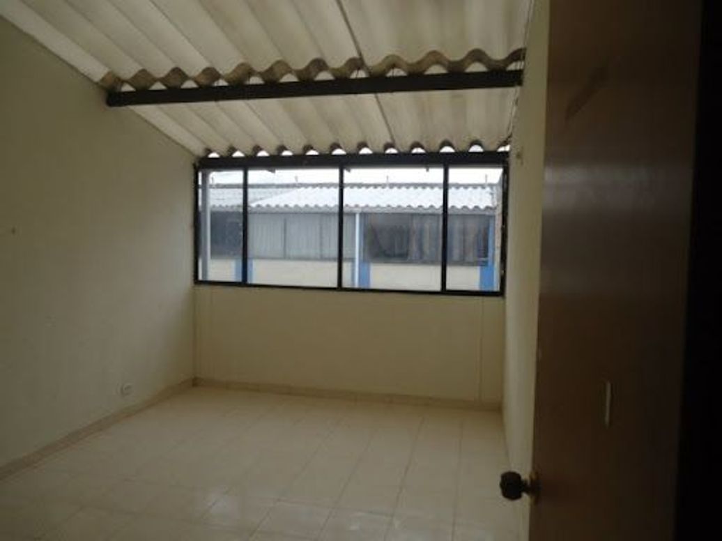 Casa de 4 alcobas en venta en Sabana De Tibabuyes, Bogotá, 90 m² · foto 12 de 20