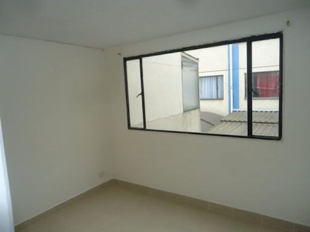Casa de 4 alcobas en venta en Sabana De Tibabuyes, Bogotá, 90 m² · foto 8 de 20