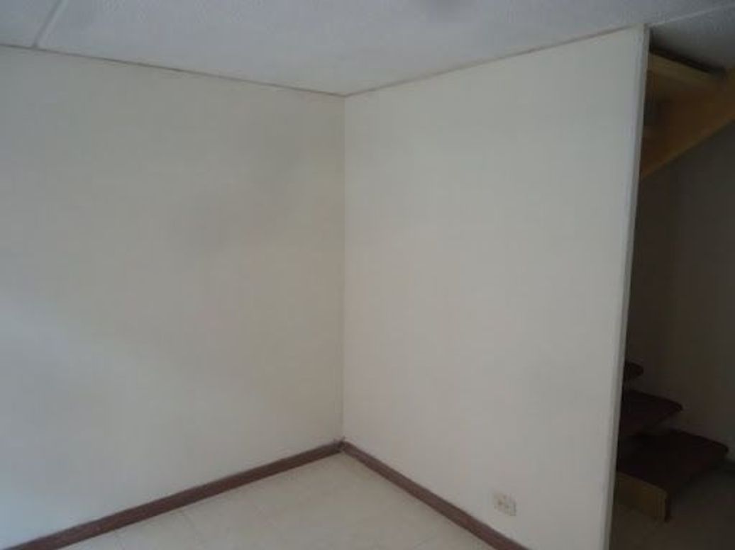 Casa de 4 alcobas en venta en Sabana De Tibabuyes, Bogotá, 90 m² · foto 13 de 20