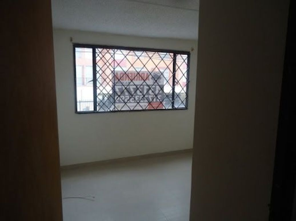 Casa de 4 alcobas en venta en Sabana De Tibabuyes, Bogotá, 90 m² · foto 16 de 20