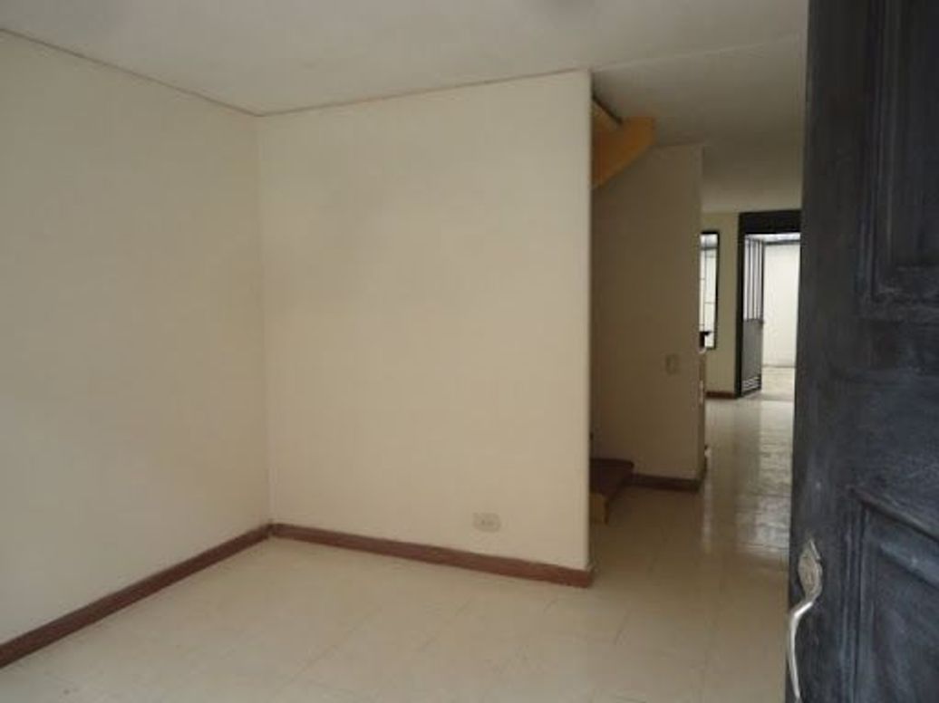 Casa de 4 alcobas en venta en Sabana De Tibabuyes, Bogotá, 90 m² · foto 14 de 20