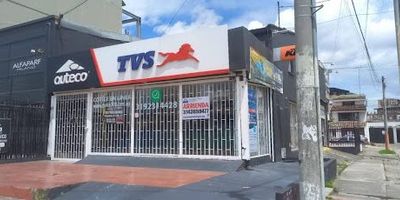 Espectacular Local en arriendo, en el barrio los Andes, sobre la avenida calle 100 a dos cuadras de la avenida suba y a cinco minutos de la estación Suba calle 100, en el sector puede encontrar Clínica Colsubsidio, Club de Ecopetrol y a pocas calles el Centro comercial Iserra Cien, donde encontrara zona de comidas, como OXXO, SUBWAY, almacenes de ropa como TOTTO, ARTURO CALLE y entidades bancarias como DAVIVIENDA, BANCOLOMBIA, El Local cuenta con un área de 230 metros, espacio abierto con un segundo piso para oficinas, gran vitrina a la calle, zona de lavado, con 3 baños, piso para tráfico pesado. Cualquier información adicional contáctenos al correo electrónico miguel.moyainmobiliariabogota.com o al teléfono 3143659477. Elequipo de Inmobiliaria Bogotá está comprometido a brindar una experiencia de vida excepcional para nuestros clientes desde el momento en que se unen a nuestra comunidad.