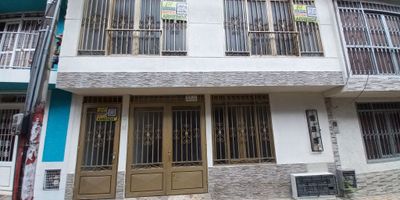 Codig interno 13715 ubicado en la Urbanización Terrazas del Tejar, Apartamento en arriendo, en el sector encontramos: Tiendas, Restaurantes, Polideportivo, Iglesia, transitan las siguientes rutas: 14,  cómodas vías de acceso. El inmueble se encuentra distribuido: Sala comedor, Tres habitaciones con closet, la principal con baño, cocina semi integral, zona de ropas, baño social. Servicios publicos independientes