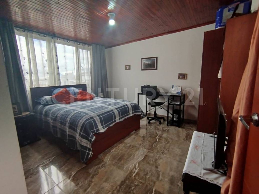 Casa de 10 alcobas en venta en Santa Isabel, Bogotá, 490 m² · foto 5 de 20