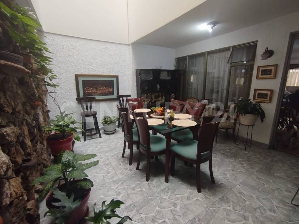 Casa de 10 alcobas en venta en Santa Isabel, Bogotá, 490 m² · foto 16 de 20