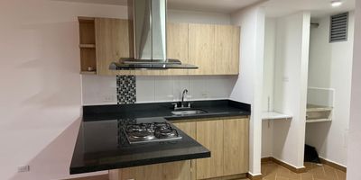Apartamento con cuarto útil, balcón con hermosa vista, parqueadero de visitantes, Gimnasio, piscina, sauna, juegos infantiles, sendero ecológico, zonas verdes, vigilancia y portería 24h 7d
