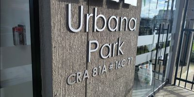 VENTA APARTAESTUDIO  EN FONTIBON
PRECIO DE VENTA
$247.000.000
Código del inmueble: 4793755
Conjunto: Urbana Park 
Barrio: El Vergel  Direccion: Carrera 81A#16C-71
33 mts²
02 Habitaciones
01 Baño
00 Parqueadero
Piso: 12 Torre: 2
Adm:$162.780
Zonas verdes/de niños 
Salon Comunal /Gimnasio
Parqueadero para visitantes
Conjunto Cerrado Portería
Sala de Estar/Balcon 
Tramitamos tu crédito inmobiliario
Asesor Comercial Edward Chirinos

NID 34234908724
