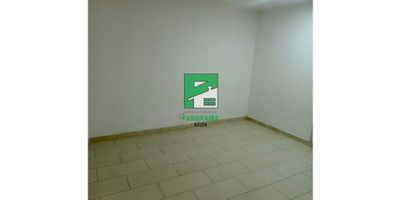 Ingresa castellana
135mtrs
Estrato 5
4 cuartos
3 entrepaños
Cuarto útil
Sala Comedor
2 patios
Cocina integral
2 baños cabinados


Arrendamientos Panorama Belén: 347 12 14
Asesora: Andres Gonzalez 312 8497104
