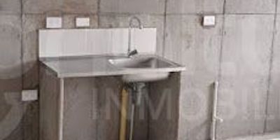 472-7300 Conaltura Inmobiliaria ¡Haz realidad la casa de tus sueños en Bello  Serravento! Este apartamento en obra gris es la oportunidad perfecta para que lo personalices a tu gusto o realices una inversión con excelente proyección. Ubicado en conjunto cerrado con zonas comunes en construcción, ideales para disfrutar en familia en el futuro. Ubicación estratégica A pocos minutos del Centro Comercial Fabricato, cerca del Colegio La Salle, Politécnico Jaime Isaza Cadavid y la Universidad San Buenaventura, cercano a supermercados, Comfama y la Cancha Santa Ana, con acceso a rutas de transporte, estación del metro y al centro de Medellín ¡Construye a tu medida o invierte en una zona con alta valorización! Contáctanos y agenda tu visita. ¡Esta oportunidad no se repite!                                    