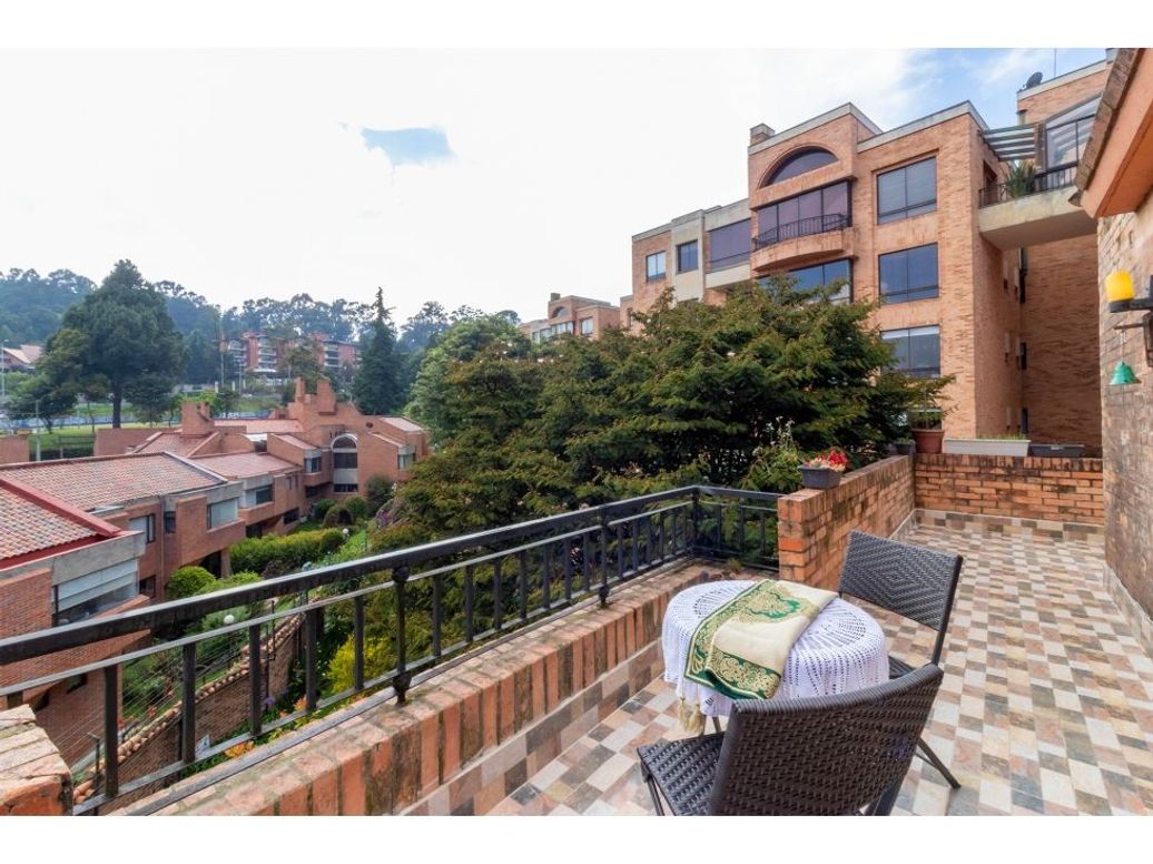 Casa de 3 alcobas en venta en Gratamira, Bogotá, 302 m² · foto 16 de 20