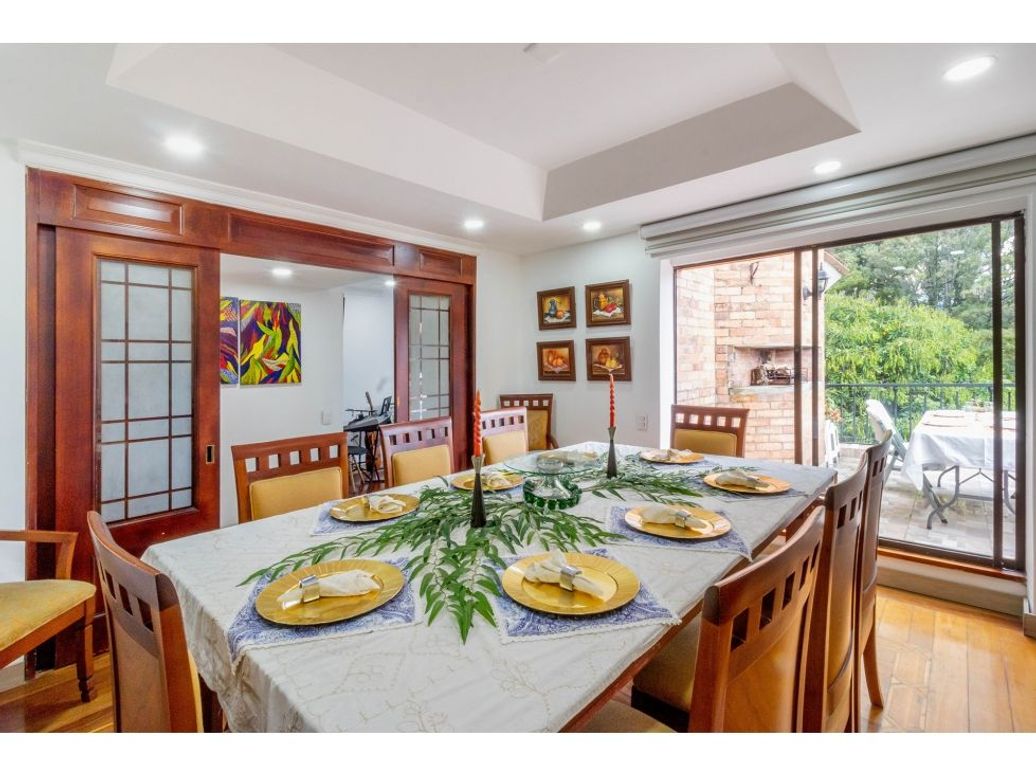 Casa de 3 alcobas en venta en Gratamira, Bogotá, 302 m² · foto 5 de 20
