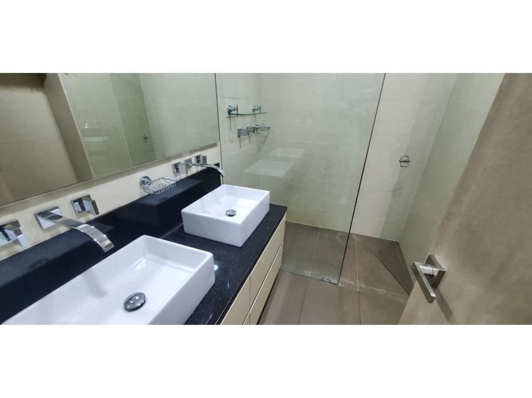 Apartamento de 2 alcobas en venta en Santa Barbara, Bogotá, 86 m² · foto 13 de 17