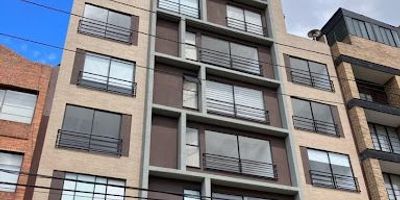 Apartamento de 74.41 m2 para arriendo en Bella Suiza. Lindísimo, con una excelente distribución, tiene apenas dos años de construido. Consta de sala-comedor, cocina abierta con buenos espacios de almacenamiento, zona de lavandería independiente, dos habitaciones, la principal con baño privado y otro baño completo en el hall 2 completos en total. El edificio tiene un diseño muy contemporáneo, cómoda recepción y gimnasio bien dotado. Parqueadero doble con grúa duplicadora. Queda a una cuadra del parque y de iglesia, sector muy recursivo y rodeado de parques