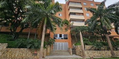 APARTAMENTO  – CRISTALES


Apartamento en Venta
120 Mts2
Sala comedor; cocina abierta; Baño social; Zona de oficios
3 habitaciones; (Ppal con baño y acceso al balcón) vista externa; Balcon; Doble parqueadero cubierto en linea y deposito; Piscina de niños y adultos; sauna; turco; Gimnasio; salón social y Juegos infantiles; Aire Acondicionado tipo mini split.
Sitio tranquilo y fresco
Estrato 6 
LP-AP

INFORMES:
--- 300 8512454 --- 300 2346968 ---