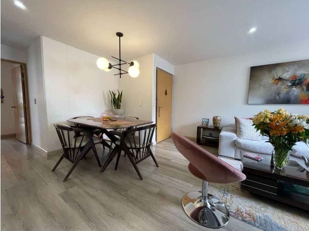 Apartamento de 2 alcobas en venta en Chico, Bogotá, 67 m² · foto 2 de 20