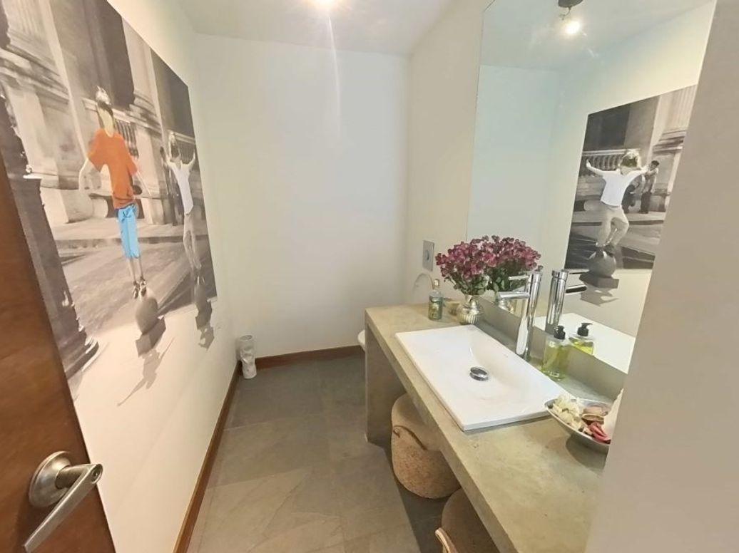 Apartamento de 3 alcobas en venta en San Patricio, Bogotá, 205 m² · foto 9 de 20