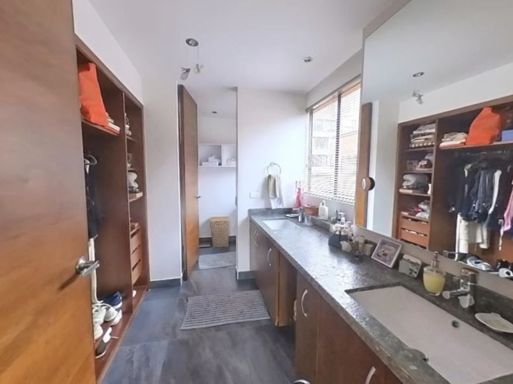 Apartamento de 3 alcobas en venta en San Patricio, Bogotá, 205 m² · foto 17 de 20