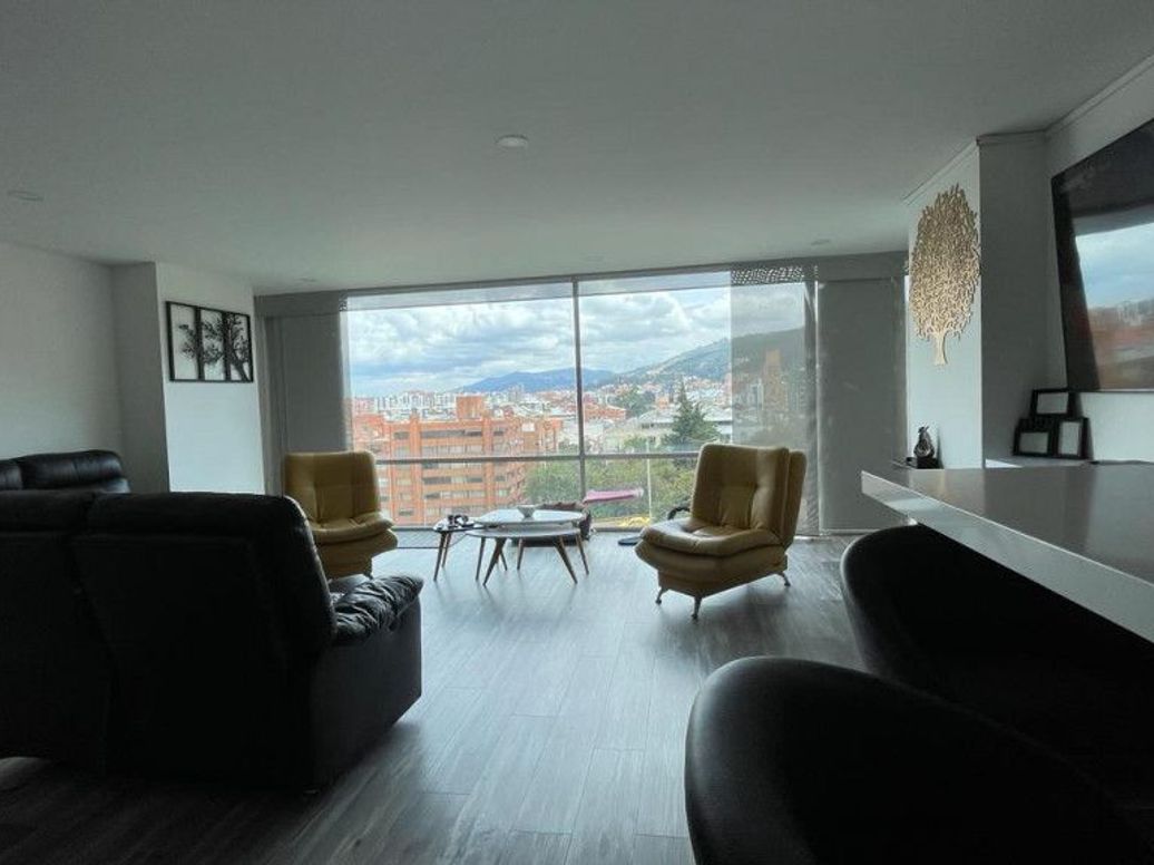 Apartamento de 3 alcobas en venta en Campo Alegre, Bogotá, 138 m² · foto 5 de 20
