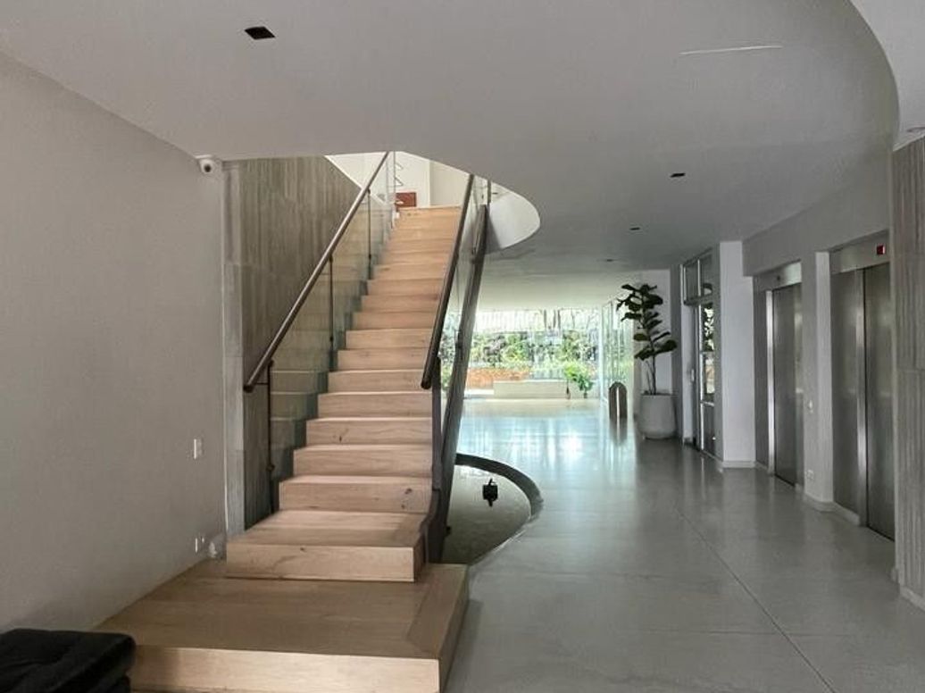 Apartamento de 3 alcobas en venta en Campo Alegre, Bogotá, 138 m² · foto 4 de 20