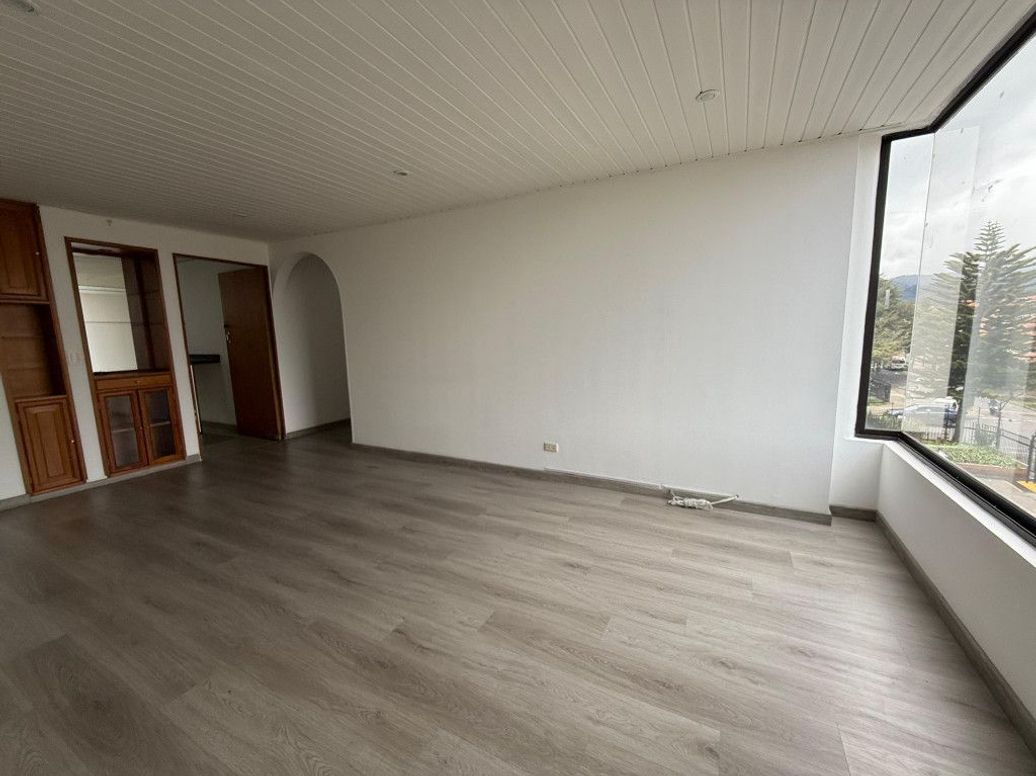 Apartamento de 3 alcobas en venta en Mónaco, Bogotá, 98 m² · foto 2 de 20