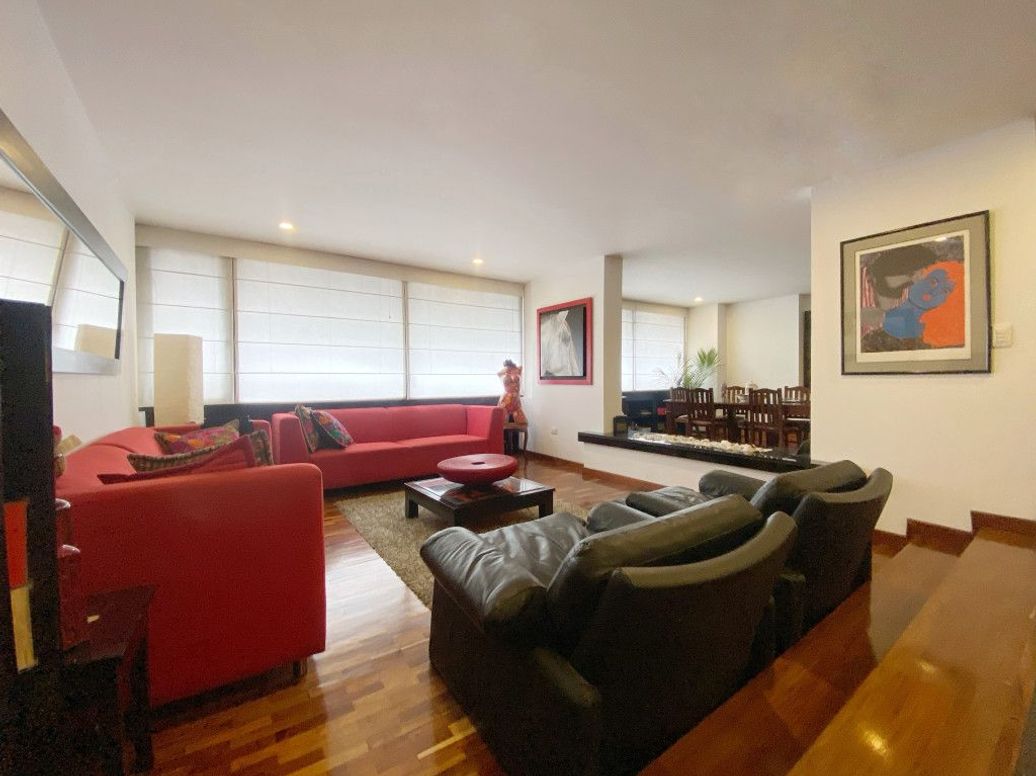 Apartamento de 3 alcobas en venta en Emaus, Bogotá, 245 m² · foto 3 de 19