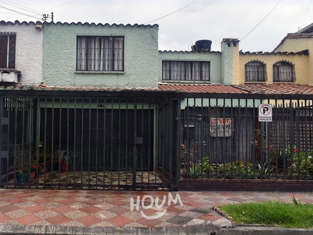 Casa de 4 alcobas en venta en Modelia, Bogotá, 400 m² · foto 2 de 20