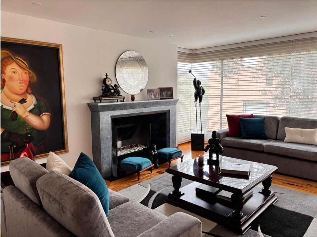 Apartamento de 3 alcobas en venta en Montearroyo, Bogotá, 250 m² · foto 2 de 12