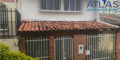 VENTA CASA PALOMITAS CAÑAVERAL FLORIDABLANCA  COD:852
CONSTA DE:
Área 144 m²
✅3 Habitación con Closets
✅Sala Comedor 
✅2 Baño
✅Zona de Ropas
✅Cocina Integral 
✅Patio amplio
✅Hall Estudio / Estar Tv 
✅Con Verja Posterior 
♻ Precio de venta: $305.000.000 negociable  

AGENDA TU CITA *301* *5948* *700* O * 300* 3681 *081*
