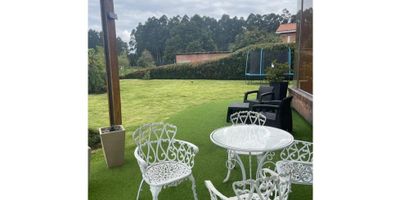  CODIGO 9068FR842 Pocos se dan el lujo de vivir donde quieren, no donde les toca. Dele la oportunidad a su familia de vivir donde ellos se merecen, un exclusivo conjunto conformado por casas de lujo y comodidades en Club House, mucho verde y muchas zonas para actividades deportivas como futbol, squach, tenis, equitación, natacion y muchos senderos para disfrutar de buenas caminatas dentro del conjunto.
