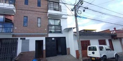 Se renta bodega en la ceja, cuenta con 174 metros amplia con baño, cerca a supermercados, ideal para almacenamiento.