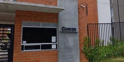 Cr Cuarzo, estrene, 60 m2, 3 habitaciones, principal con vestier y baño, las otras 2 habitaciones auxiliar sin closet, baño social, sala comedor, balcon, cocina integral, zona de oficios, parqueadero comunitario, piscina para niños y adultos, salon social, porteria 24 horas. contactanos 3206654825 - 3105398722