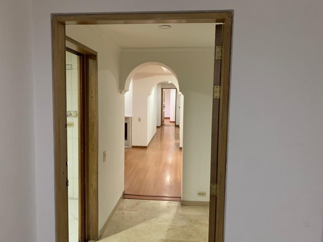 Apartamento de 3 alcobas en venta en San José Del Prado, Bogotá, 107 m² · foto 9 de 19