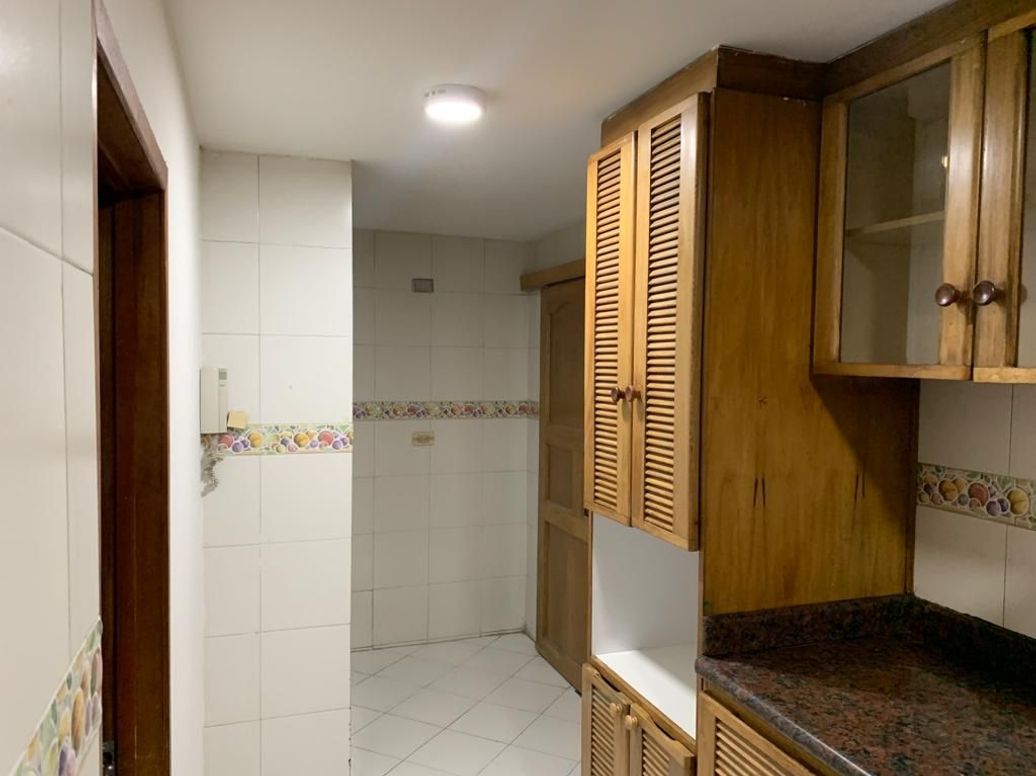 Apartamento de 3 alcobas en venta en San José Del Prado, Bogotá, 107 m² · foto 6 de 19