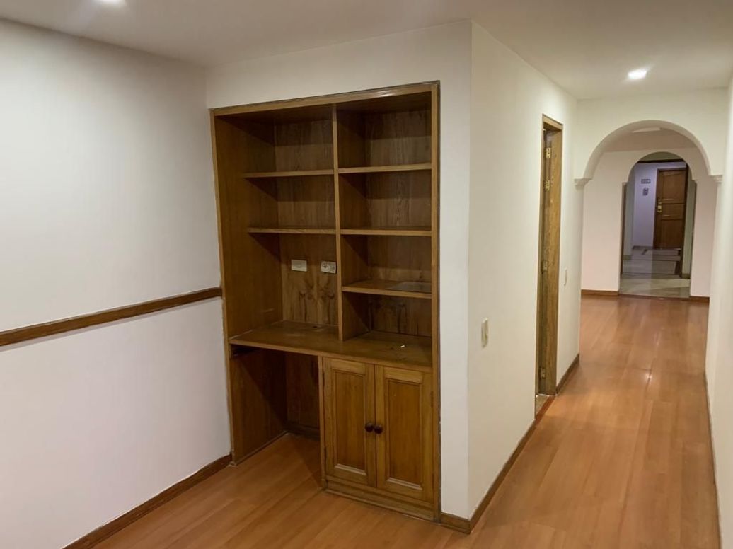 Apartamento de 3 alcobas en venta en San José Del Prado, Bogotá, 107 m² · foto 10 de 19