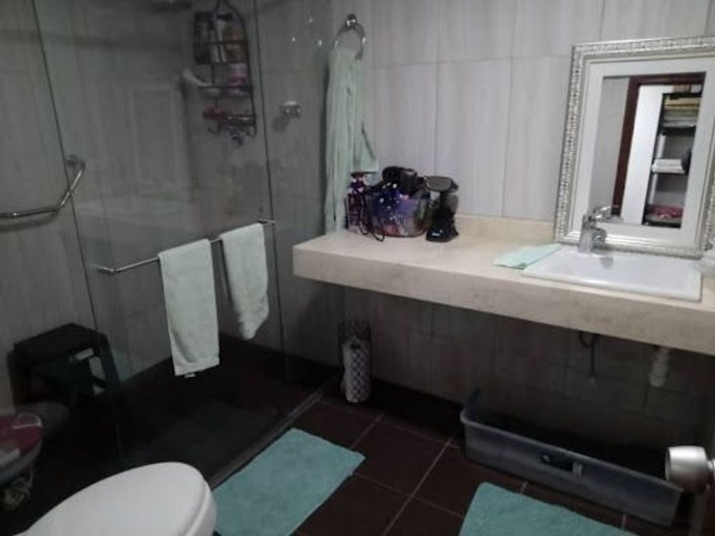 Casa de 7 alcobas en venta en La Salle, Bogotá, 550 m² · foto 15 de 20