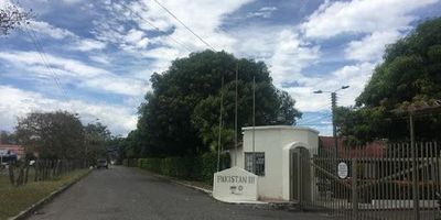 Casa en arriendo 2Kms de Girardot vía Flandes - Espinal Tolima, excelente oferta,  en condominio Cerrado pakistan III, Zonas comunes Piscinas Adultos y Niños, Salón Comunal y Tienda, Casa de una planta, tres habitaciones con Closet en dos de ellas,  2 baños, star de Estudio o descanso, sala, Comedor, cocina integral tipo Loft, Patio cubierto, pisos en cerámica, bahía de parqueo y terraza. -haz tu estudio digital en minutos, arrienda con nosotros.                                  