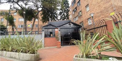 Este apartamento cuenta con vias de acceso por la av suba, av 80 y av boyaca, cuenta con zonas comerciales cercanas. El inmueble tiene excelente iluminación, remodelado hace dos años

Exteriormente cuenta con acceso pavimentado, cancha de baloncesto, cancha de futbol, centros comerciales, circuito cerrado de tv, colegios / universidades, garaje, parqueadero para visitantes, portería / recepción, salón comunal, terraza, y transporte público cercano.

Es una oportunidad única para los compradores que buscan un lugar agradable para vivir rodeado de todos los servicios adicionales posibles.
