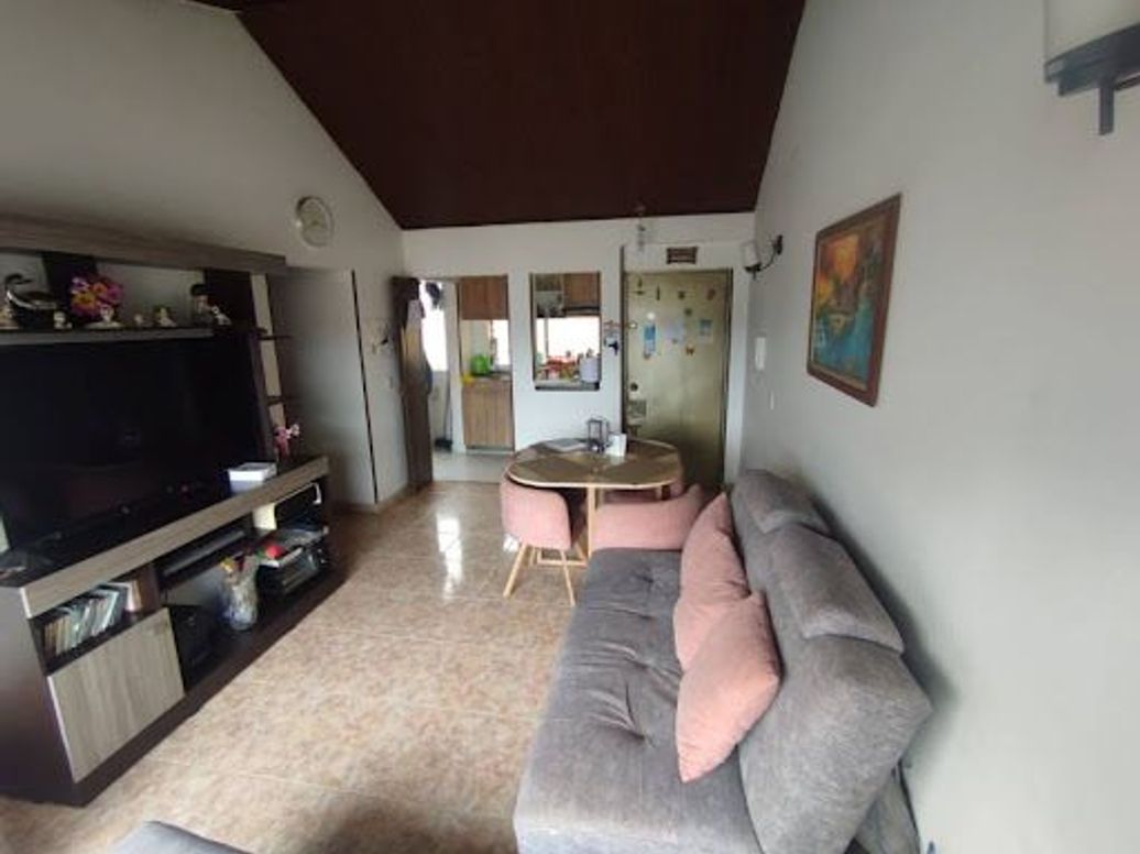 Apartamento de 3 alcobas en venta en Villas De Granada, Bogotá, 60 m² · foto 7 de 18