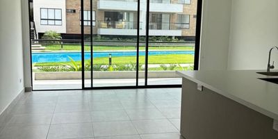 ¡Espectacular apartamento campestre para alquiler vía al Caimo!  Consta de: 
- Sala comedor 
- Cocina 
- Estudio 
- Balcón 
- Zona de ropas
- Habitación 
- Vestier
- 2 baños completos 
- 2 Garajes 
- Depósito 

¡Puede ser tu nuevo hogar, contáctanos!