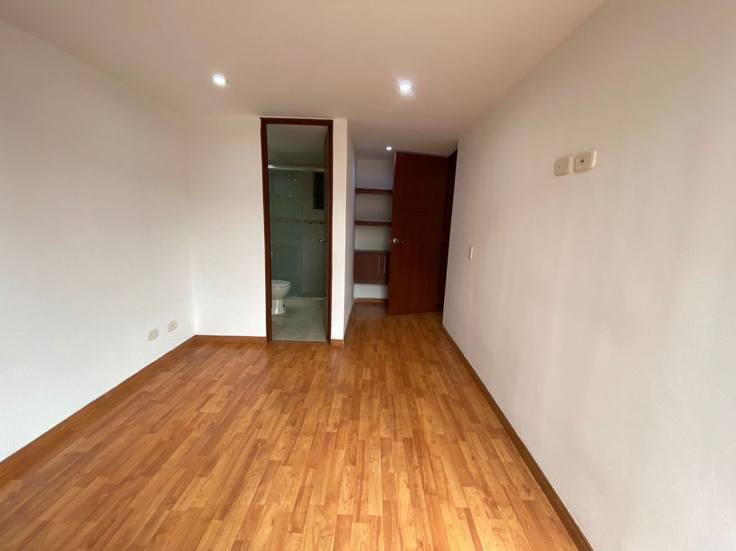 Apartamento en arriendo en Cjr El Manantial, Bogotá · foto 10 de 18